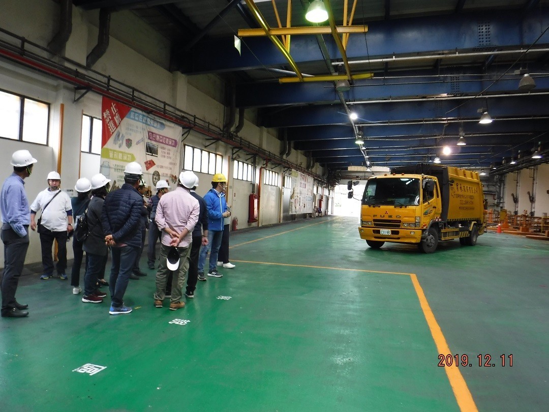 現場參觀-垃圾傾卸平台